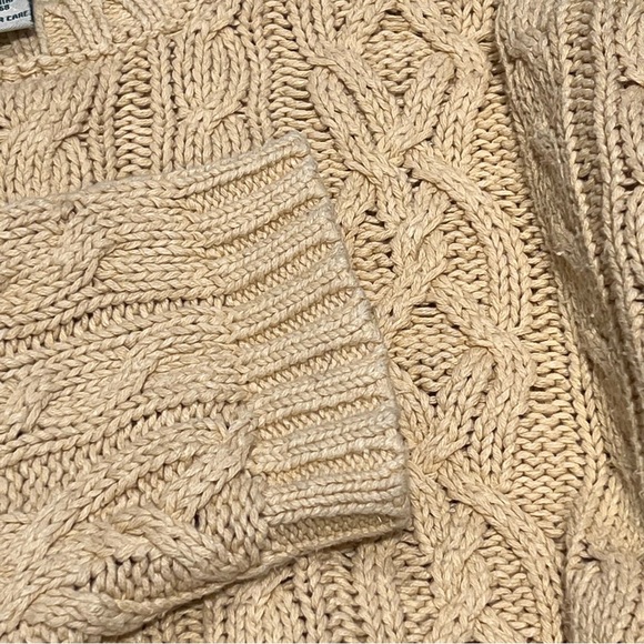 Vintage Light Yellow Knit Sweater - Picture 10 of 13